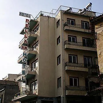 Pella מלון *